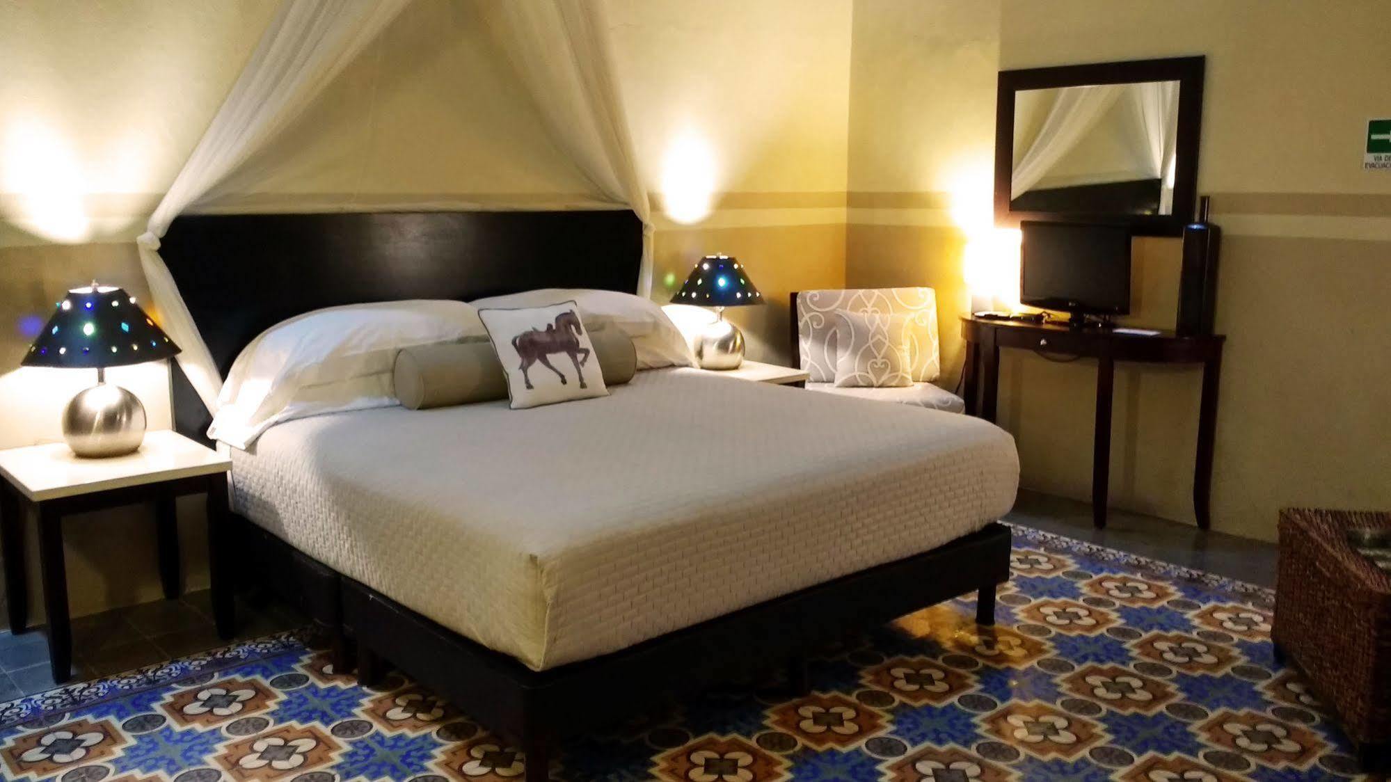 Hotel Decu Downtown Mérida Zewnętrze zdjęcie